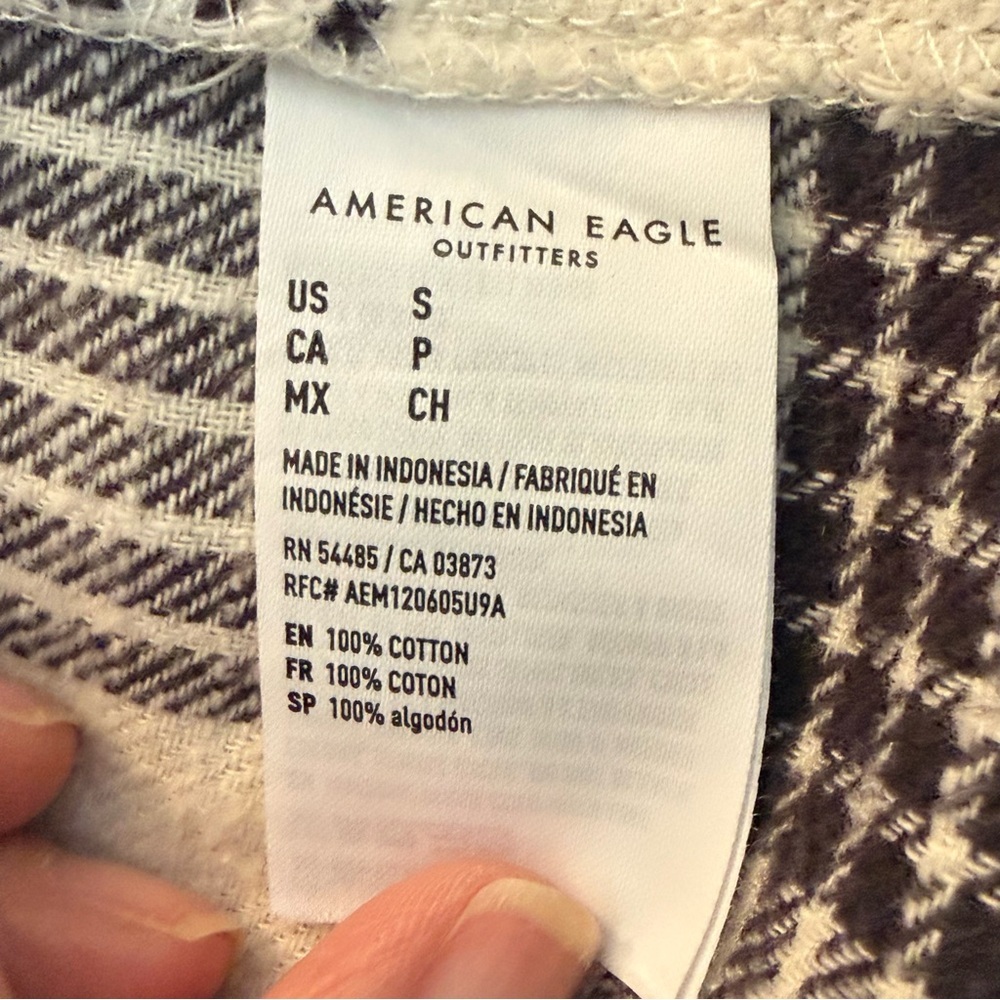 American Eagle Plaid Button-Down Shirt Women’s Small – Cropped Flannel - Picture 6 of 9